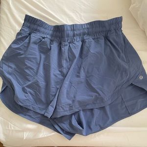 Lululemon track that shorts